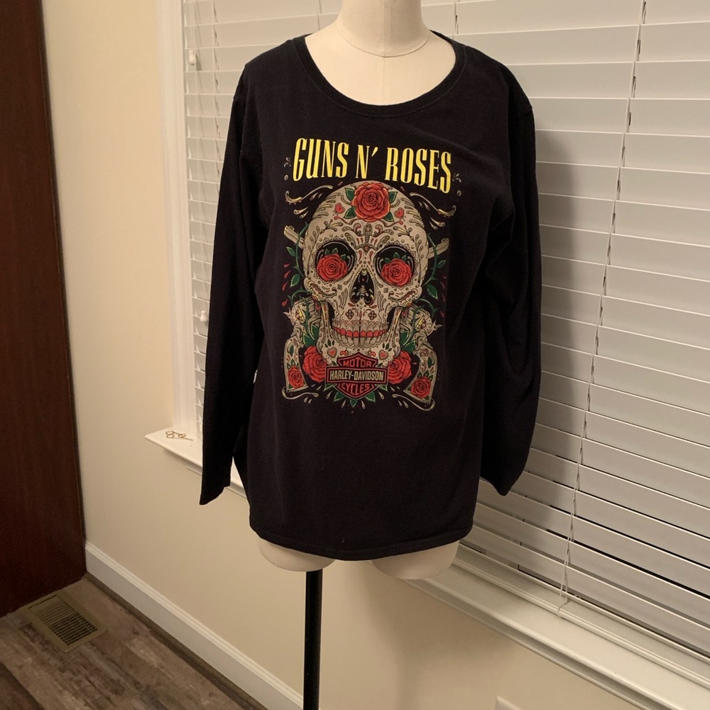 Harley-Davidson Long Sleeve Ladies Black Tee with Guns ‘N Roses Skull graphic